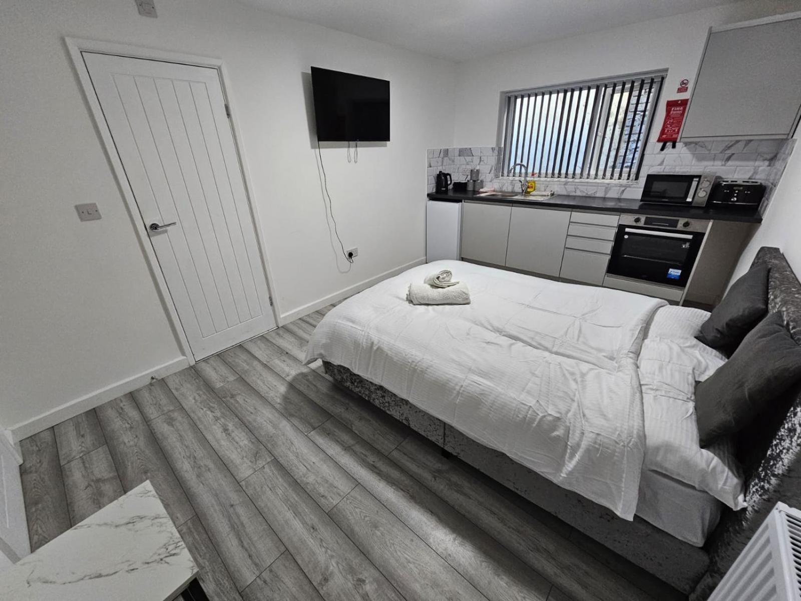 Cosy Cardiff Apartments - Garden Lounge Εξωτερικό φωτογραφία